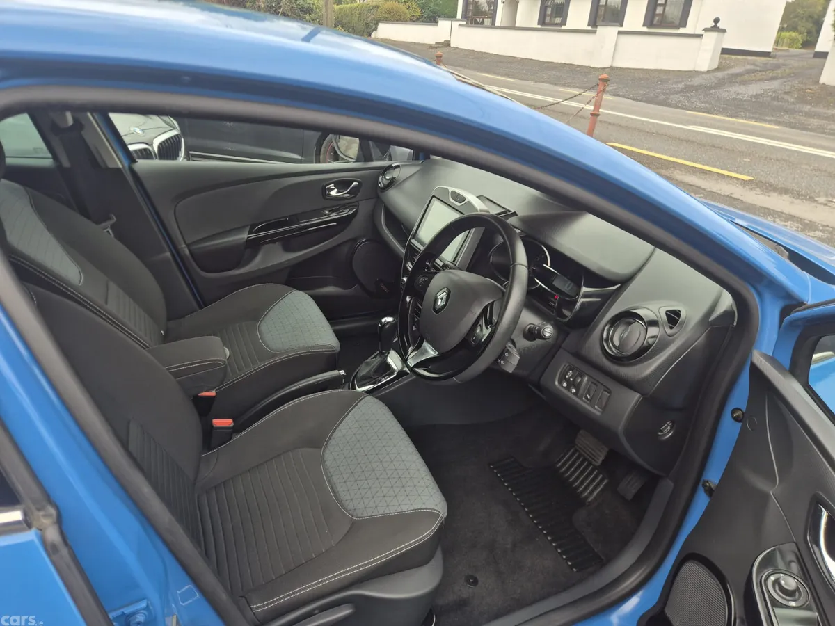 Renault Clio Hatchback, Petrol, 2015, Blue