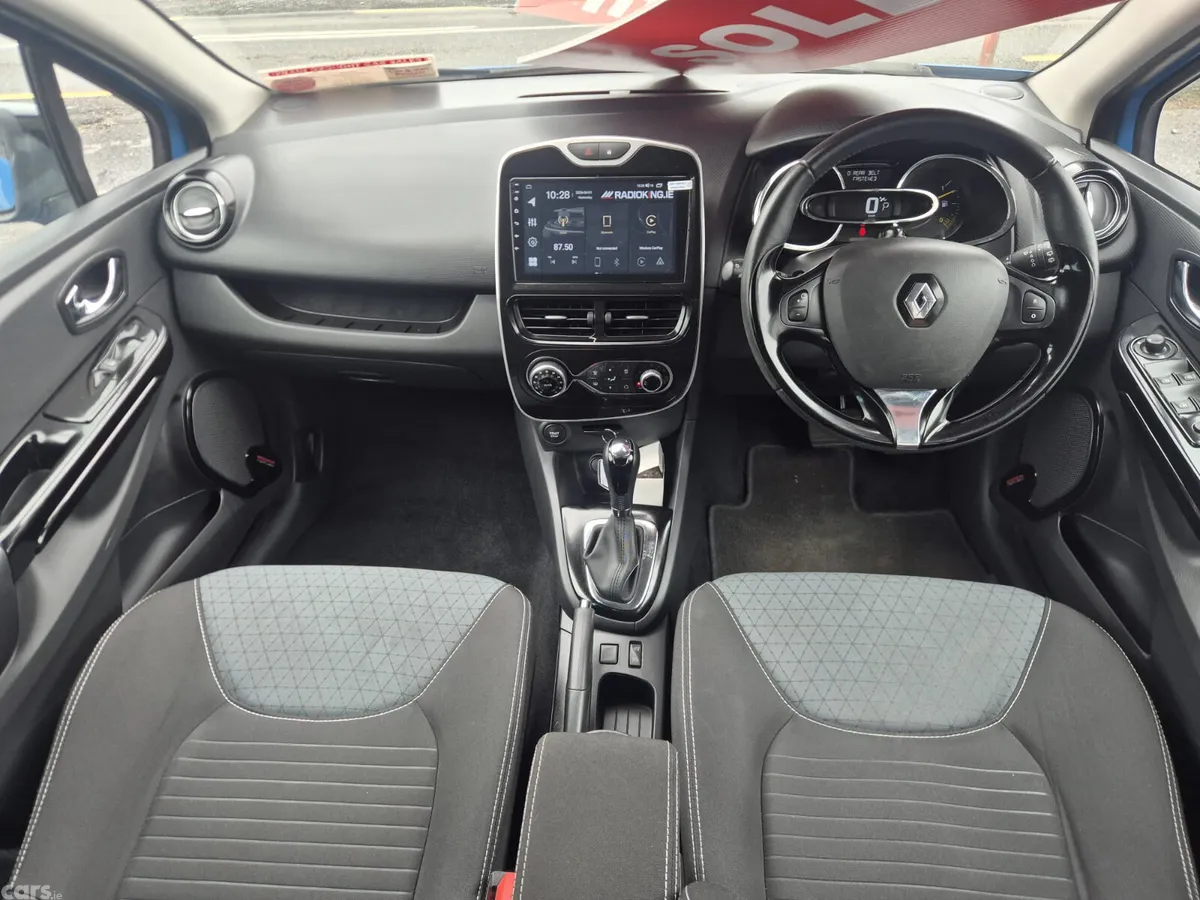 Renault Clio Hatchback, Petrol, 2015, Blue