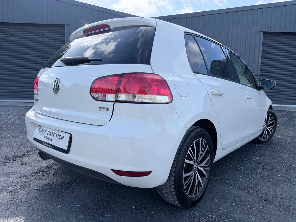 Volkswagen Golf Hatchback, Petrol, 2011, White