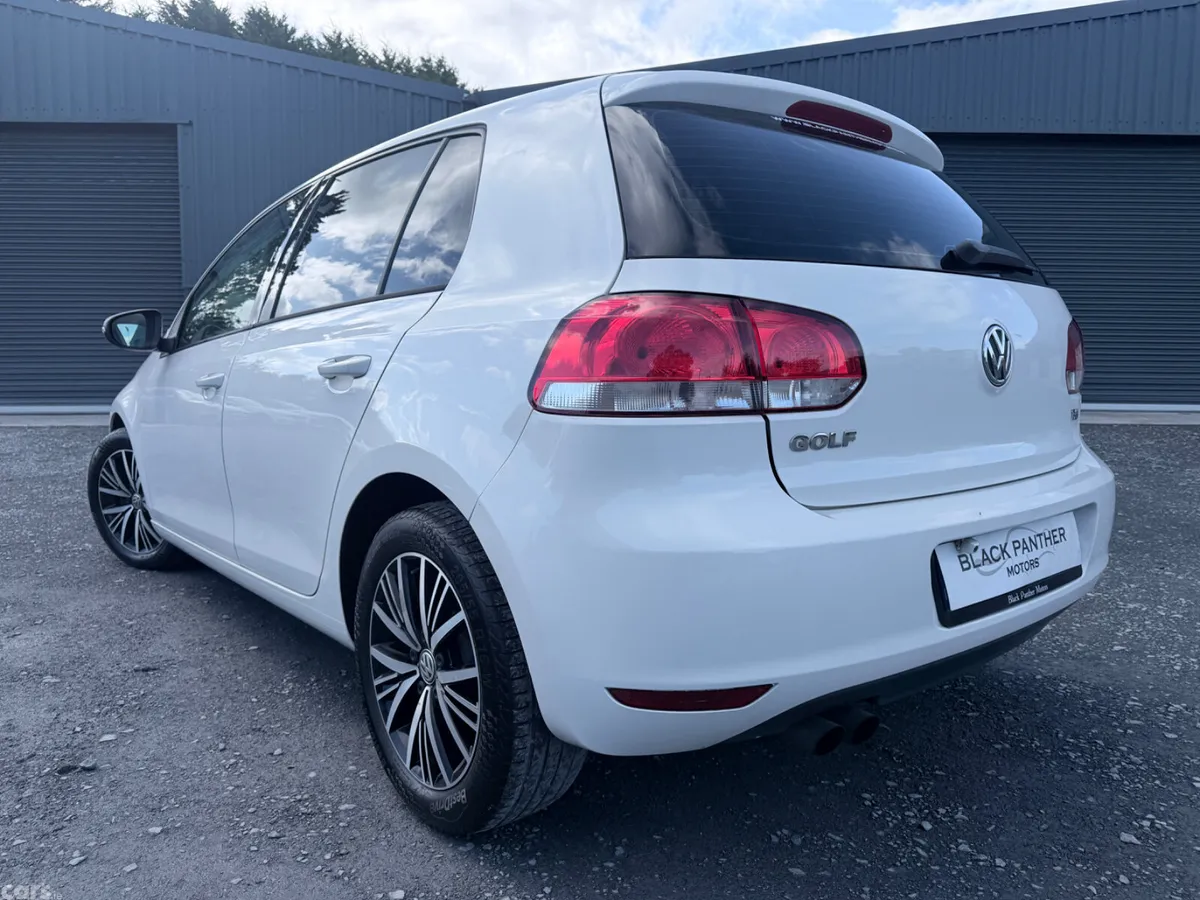 Volkswagen Golf Hatchback, Petrol, 2011, White