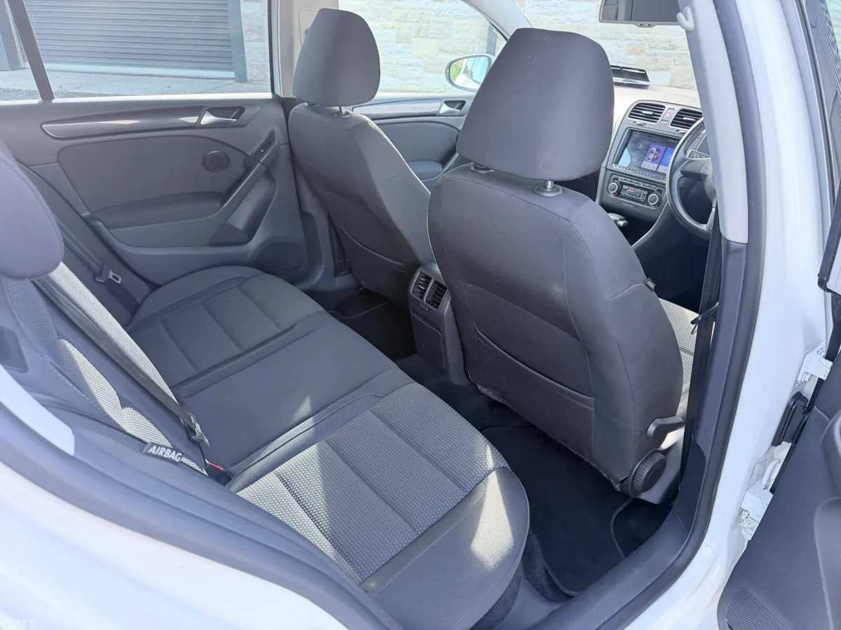 Volkswagen Golf Hatchback, Petrol, 2011, White