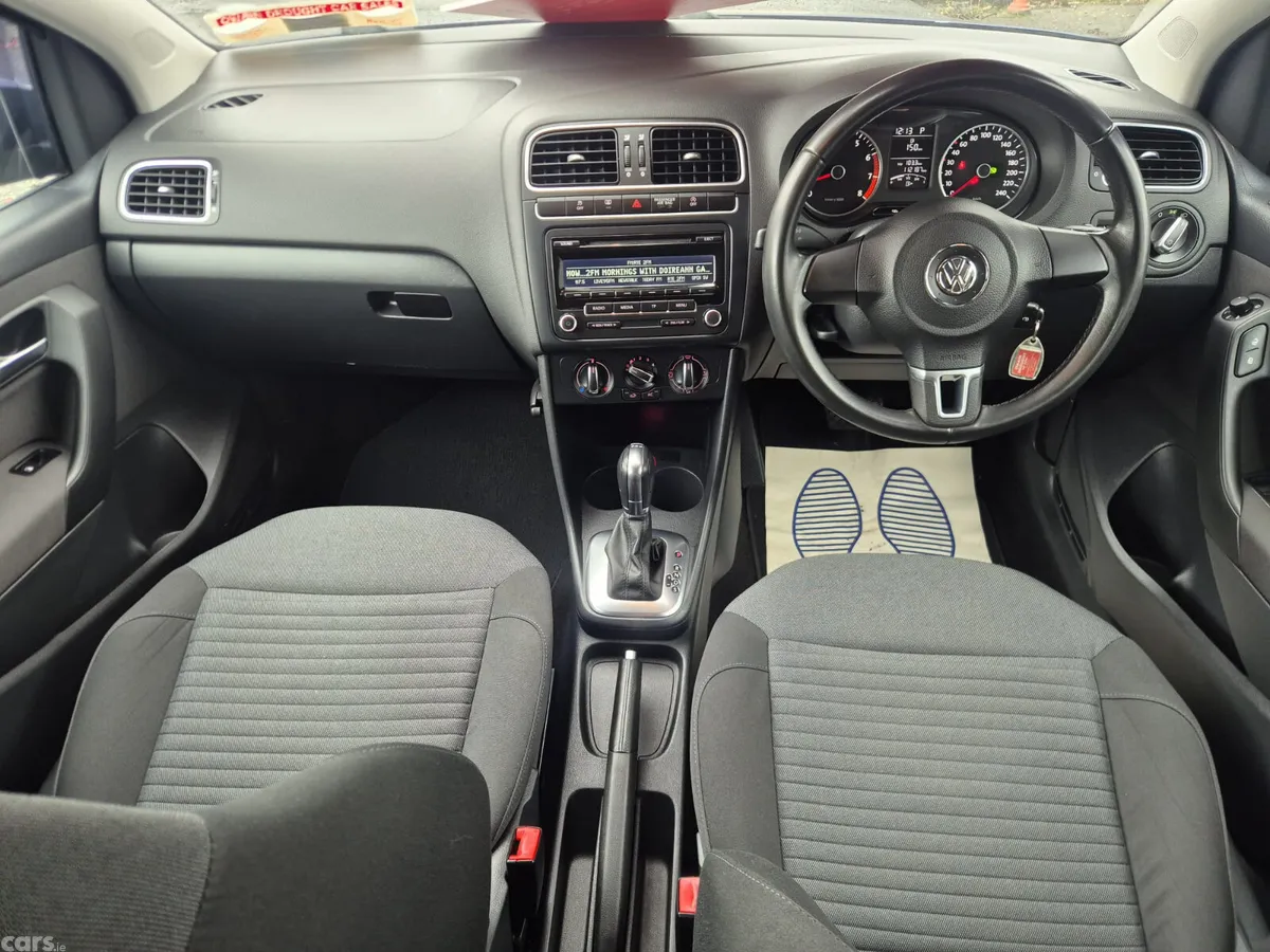 Volkswagen Polo Hatchback, Petrol, 2013, Blue