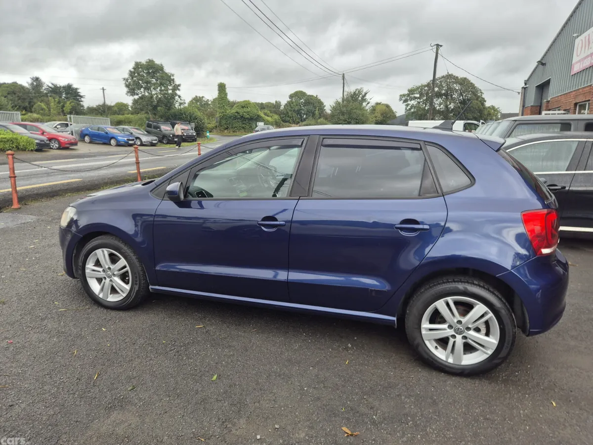 Volkswagen Polo Hatchback, Petrol, 2013, Blue