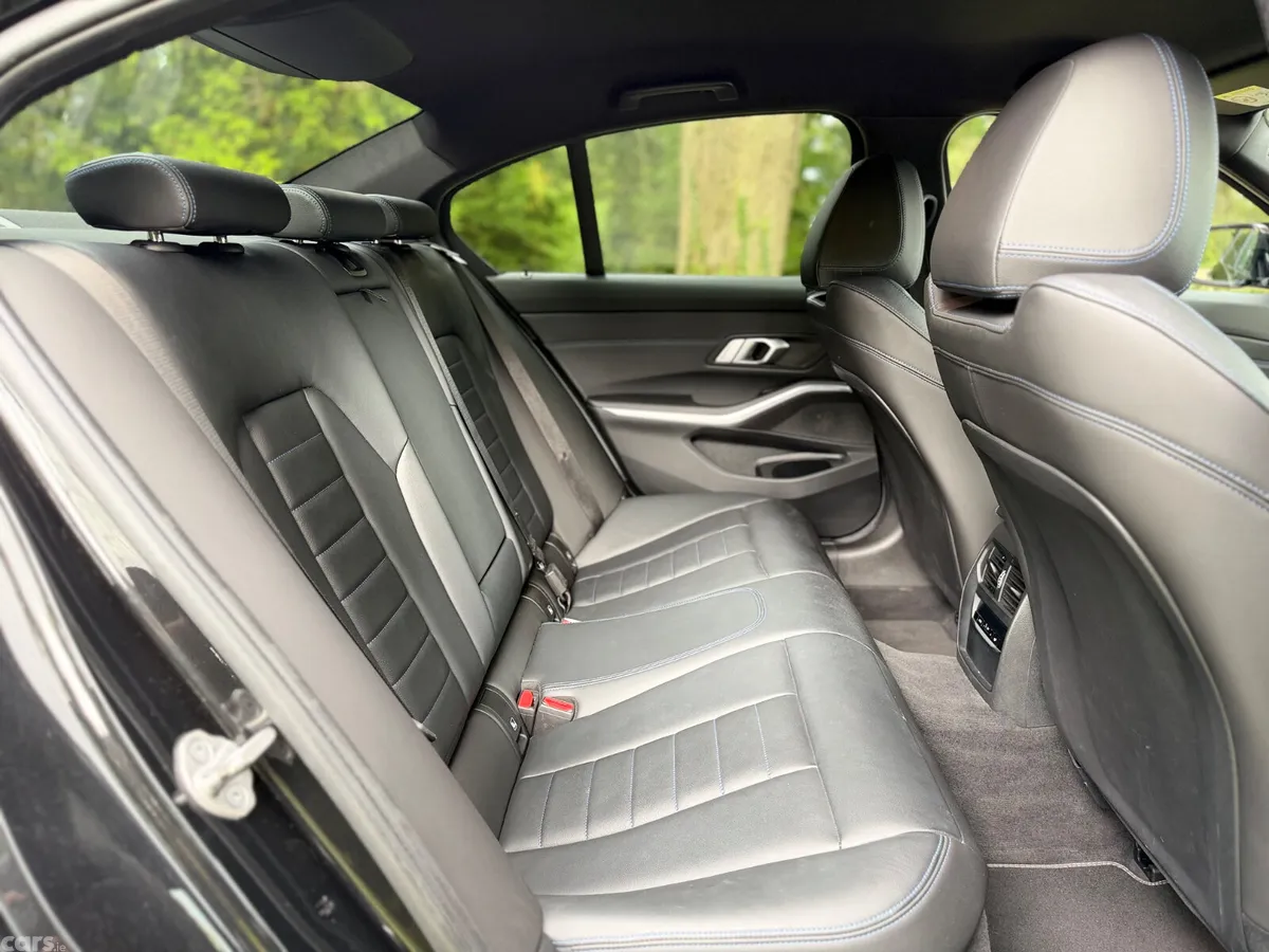 BMW 3-Series Saloon, Diesel, 2022, Black