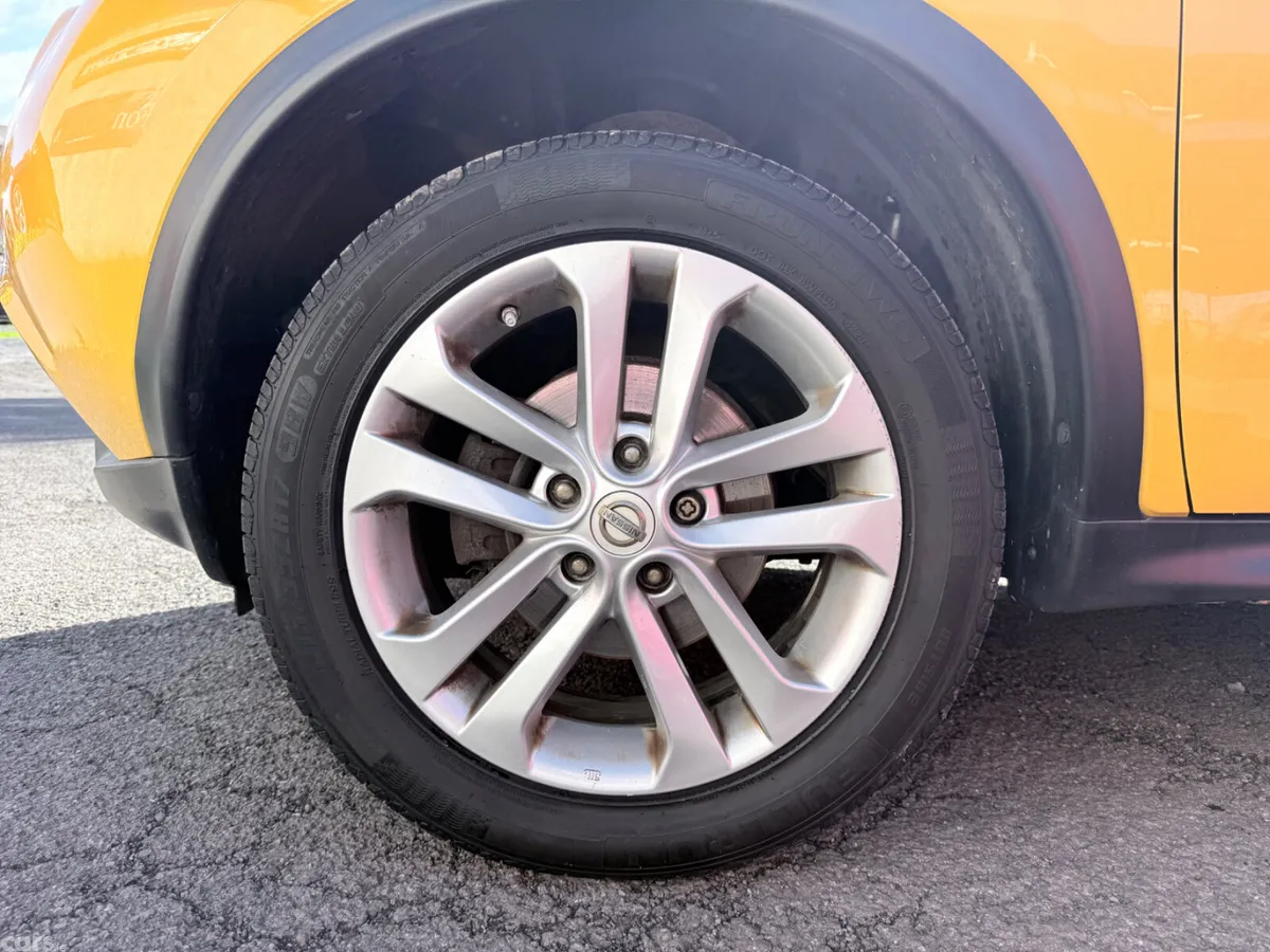 Nissan Juke SUV, Petrol, 2015, Yellow