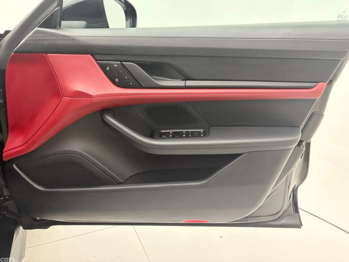 Porsche Taycan Estate, Electric, 2023, Black