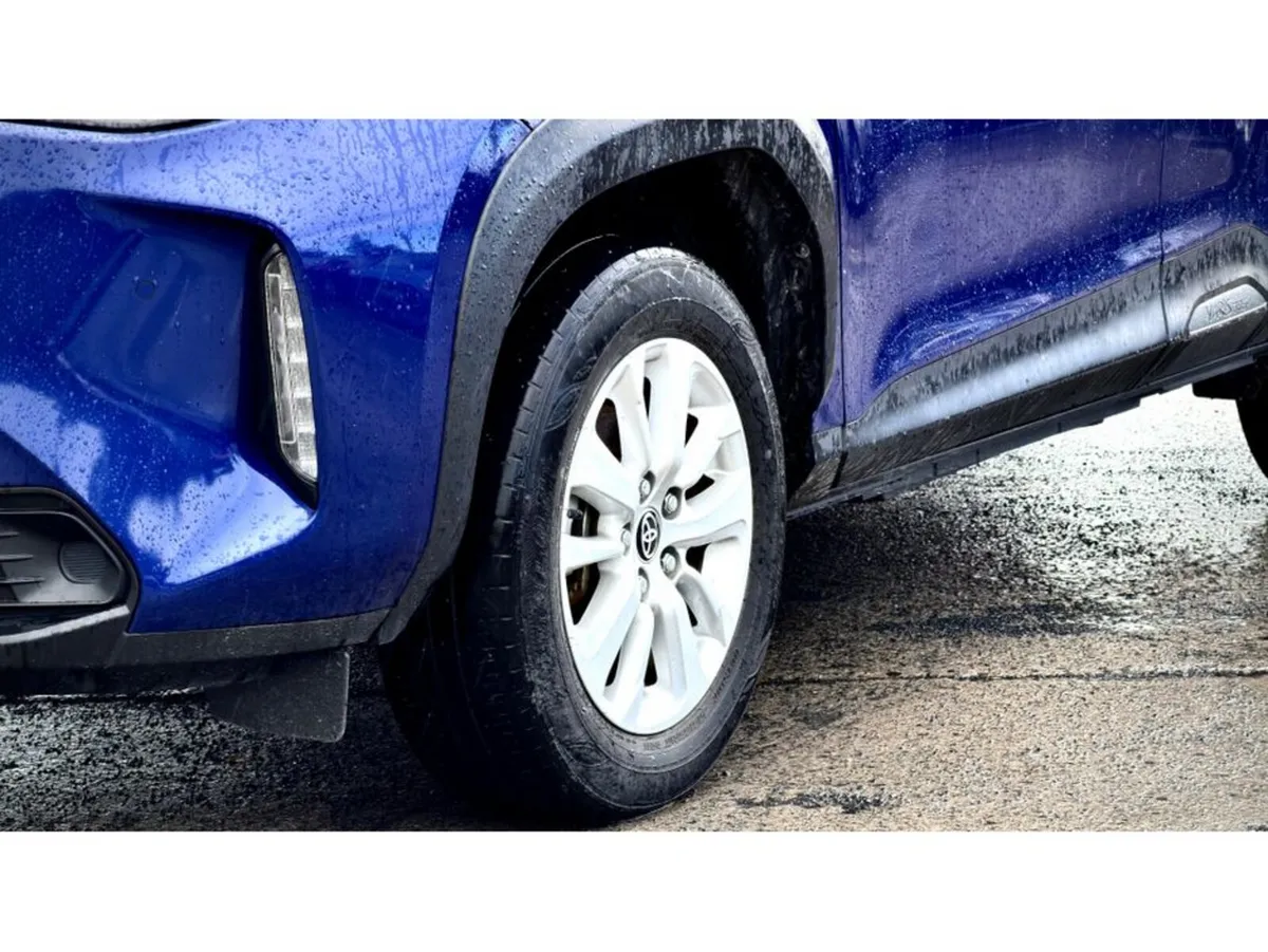 Toyota Yaris Cross SUV, Petrol Hybrid, 2021, Blue
