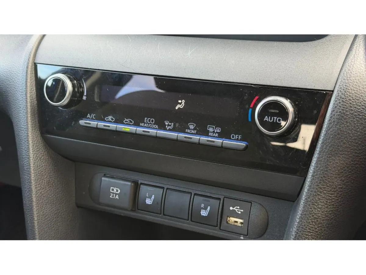 Toyota Yaris Cross SUV, Petrol Hybrid, 2021, Blue