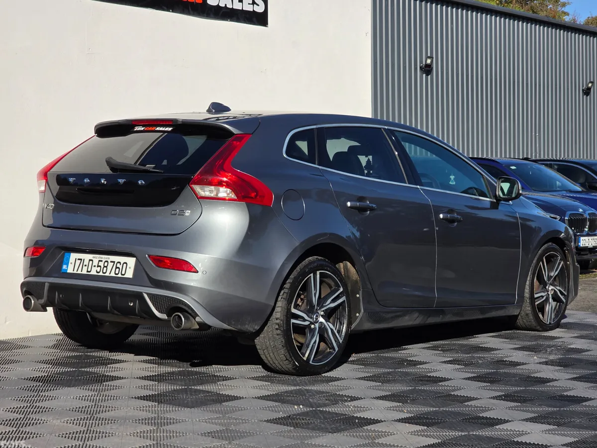 Volvo V40 Hatchback, Diesel, 2017, Grey