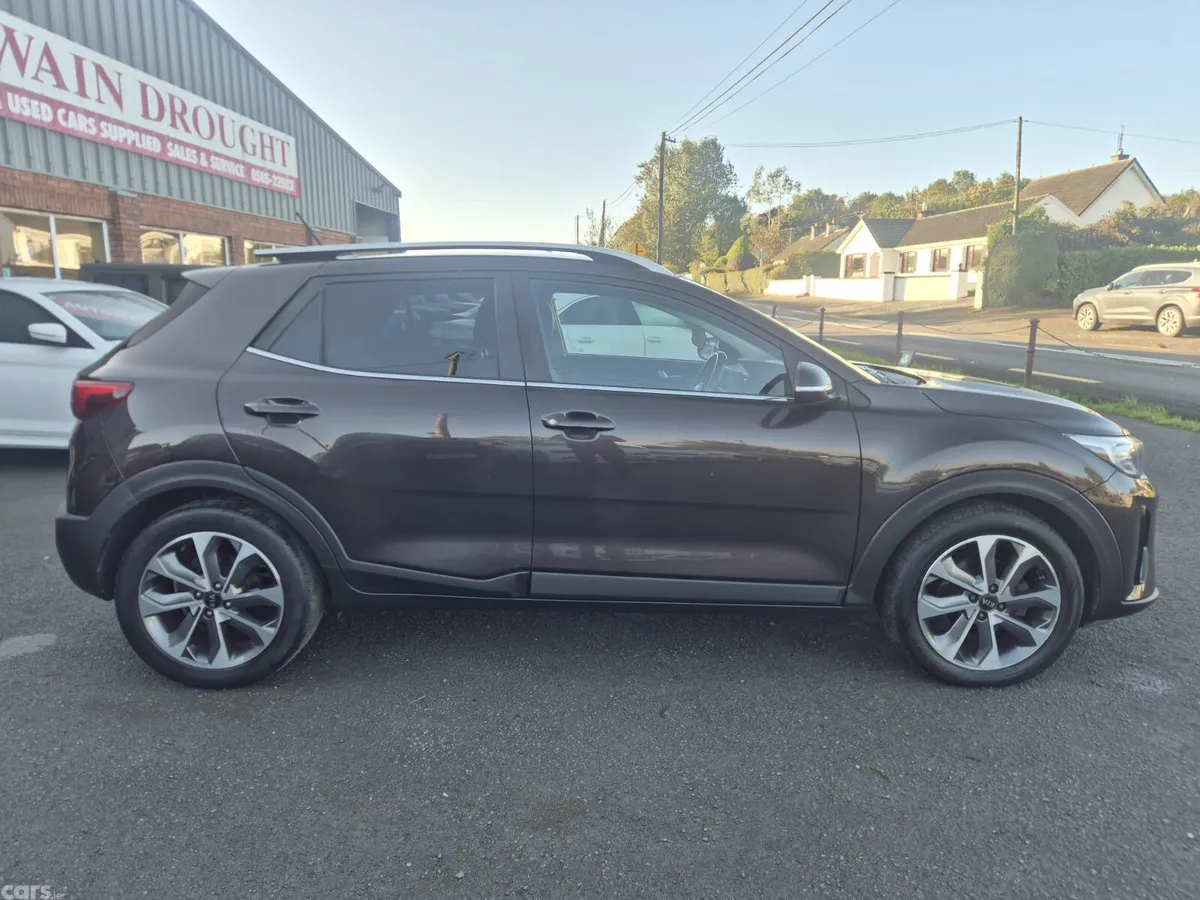 Kia Stonic Hatchback, Petrol, 2018, Brown