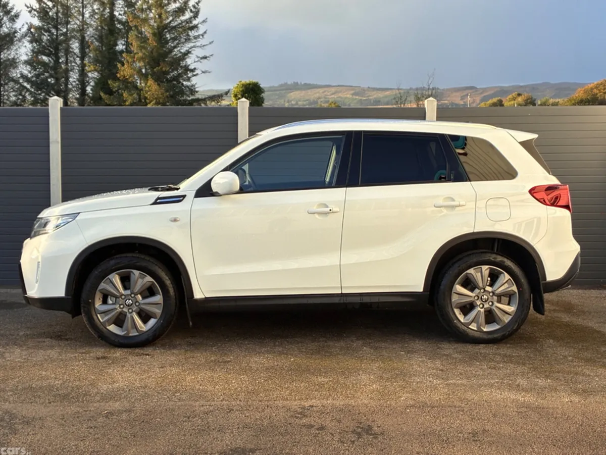Suzuki Vitara Hatchback, Petrol Hybrid, 2026, White
