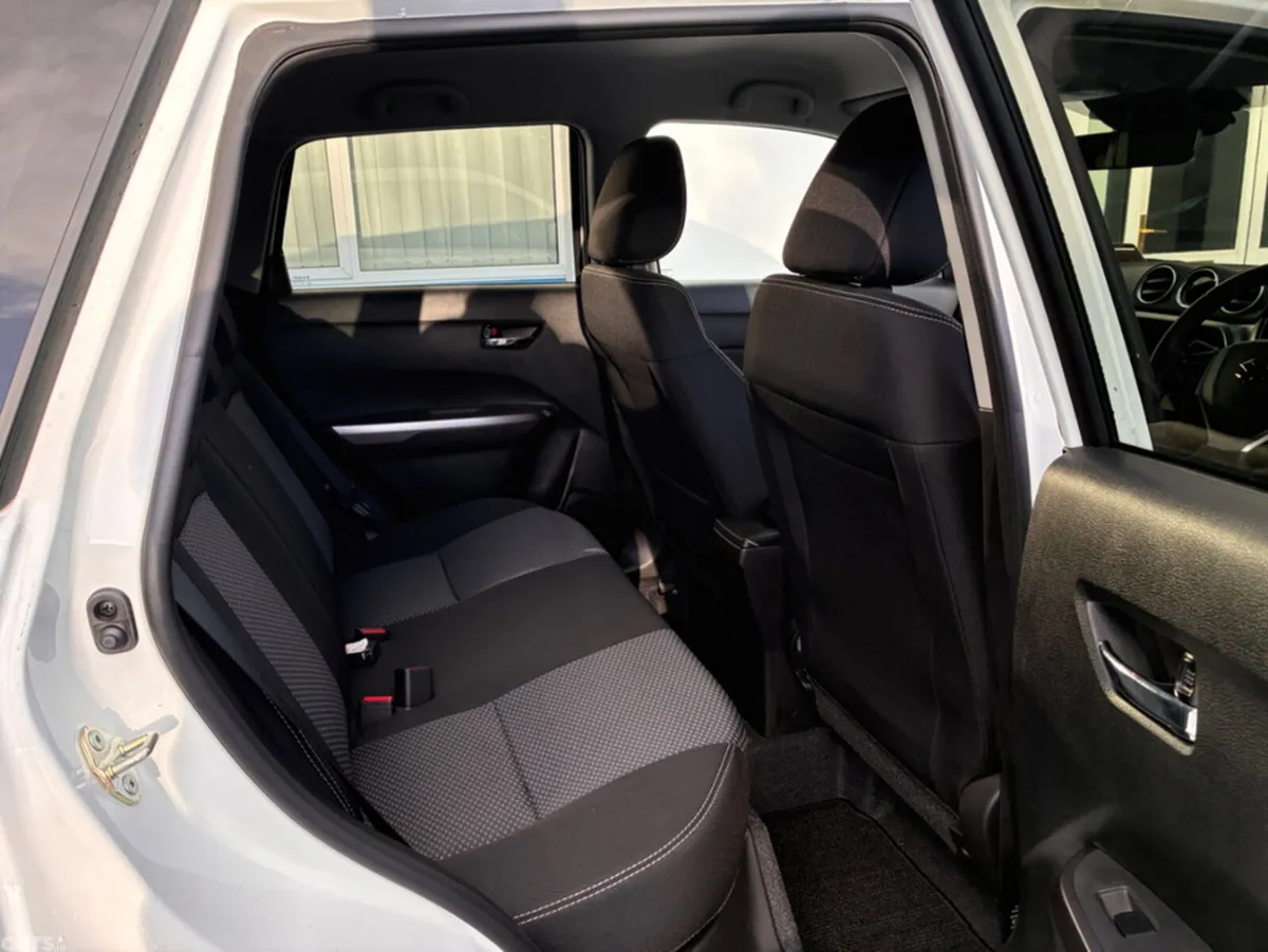 Suzuki Vitara Hatchback, Petrol Hybrid, 2026, White