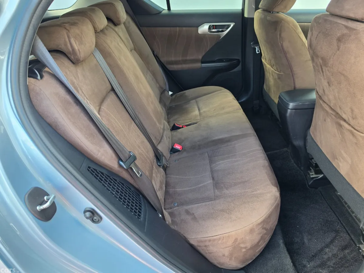 Lexus CT Hatchback, Petrol Hybrid, 2012, Blue