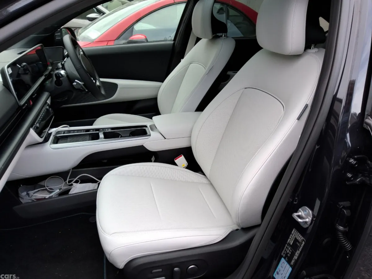 Hyundai IONIQ 6 Saloon, Electric, 2026, Grey