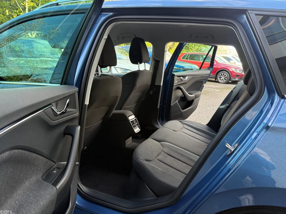 Skoda Kamiq Hatchback, Petrol, 2021, Blue