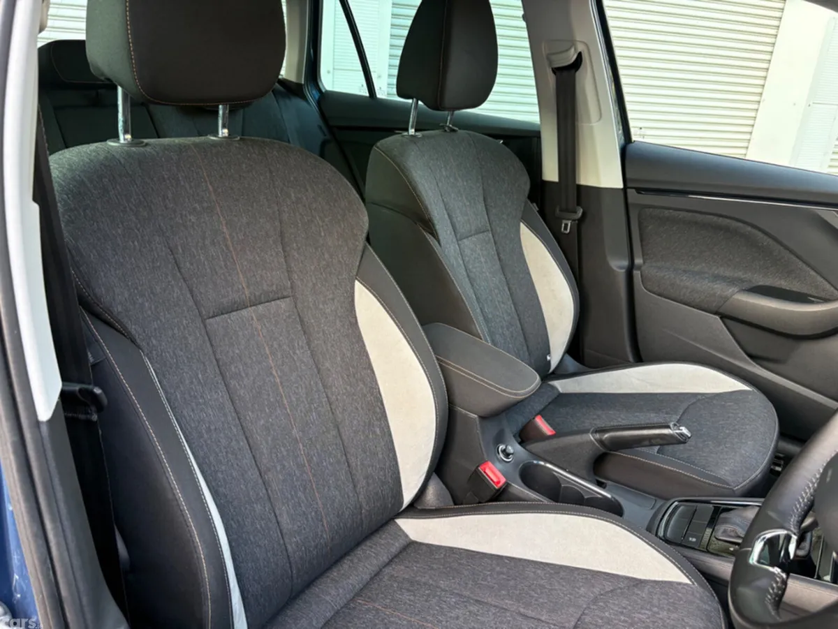 Skoda Kamiq Hatchback, Petrol, 2021, Blue