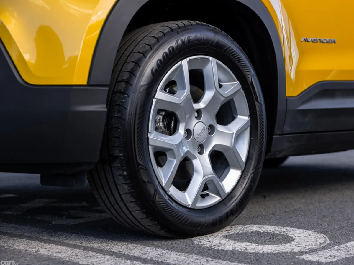 Jeep Avenger Hatchback, Petrol, 2026, Yellow