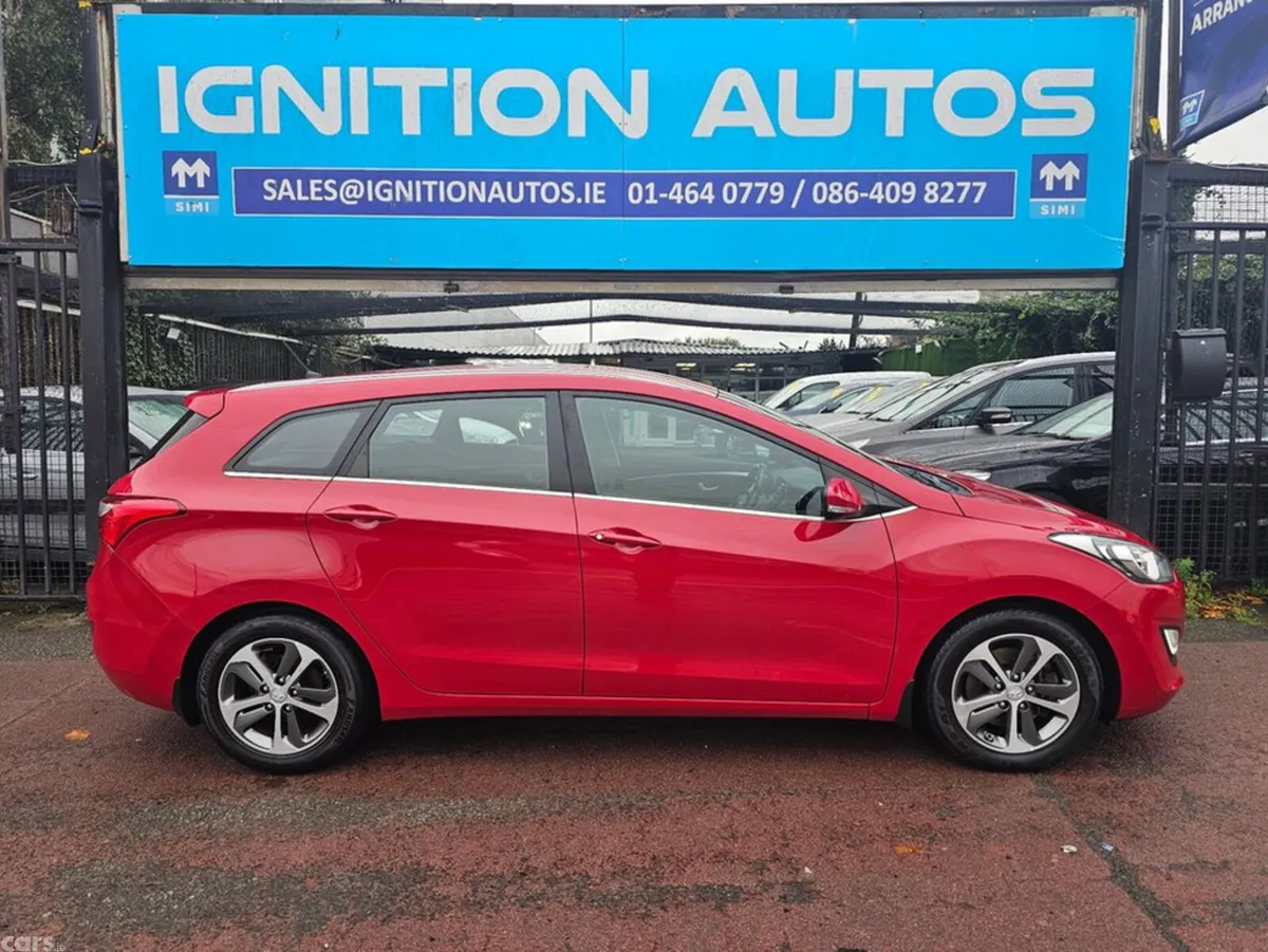 Hyundai i30 Estate, Diesel, 2015, Red