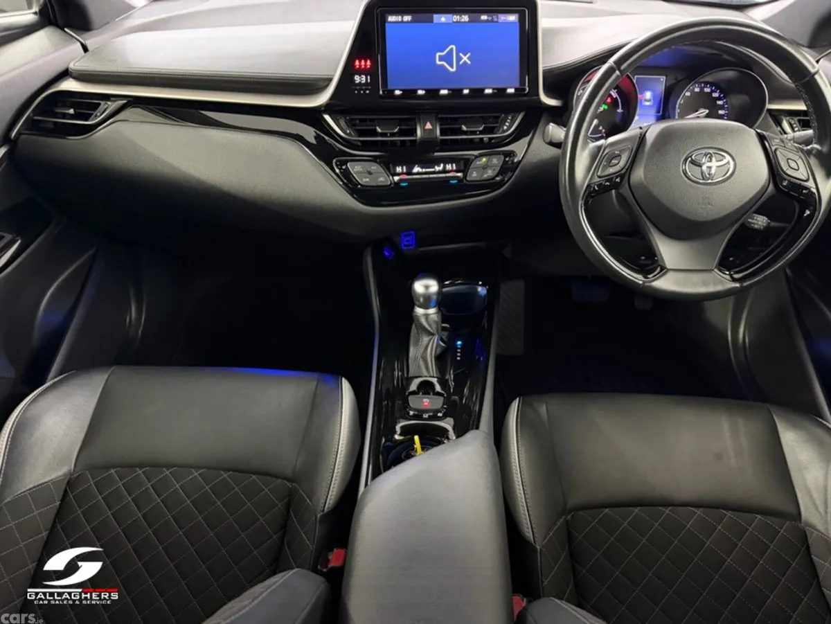 Toyota C-HR SUV, Petrol Hybrid, 2019, Blue