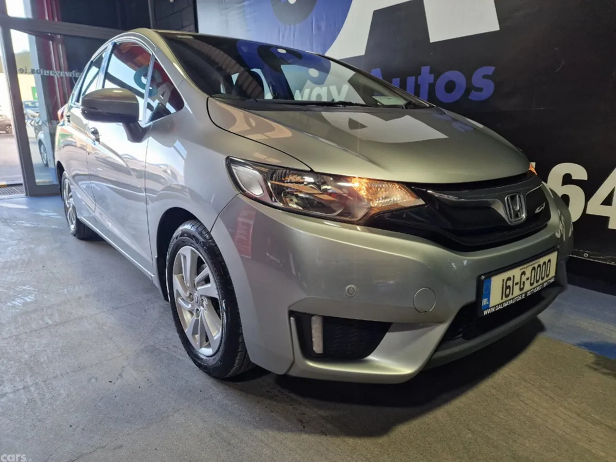Honda Jazz Hatchback, Petrol, 2016, Silver