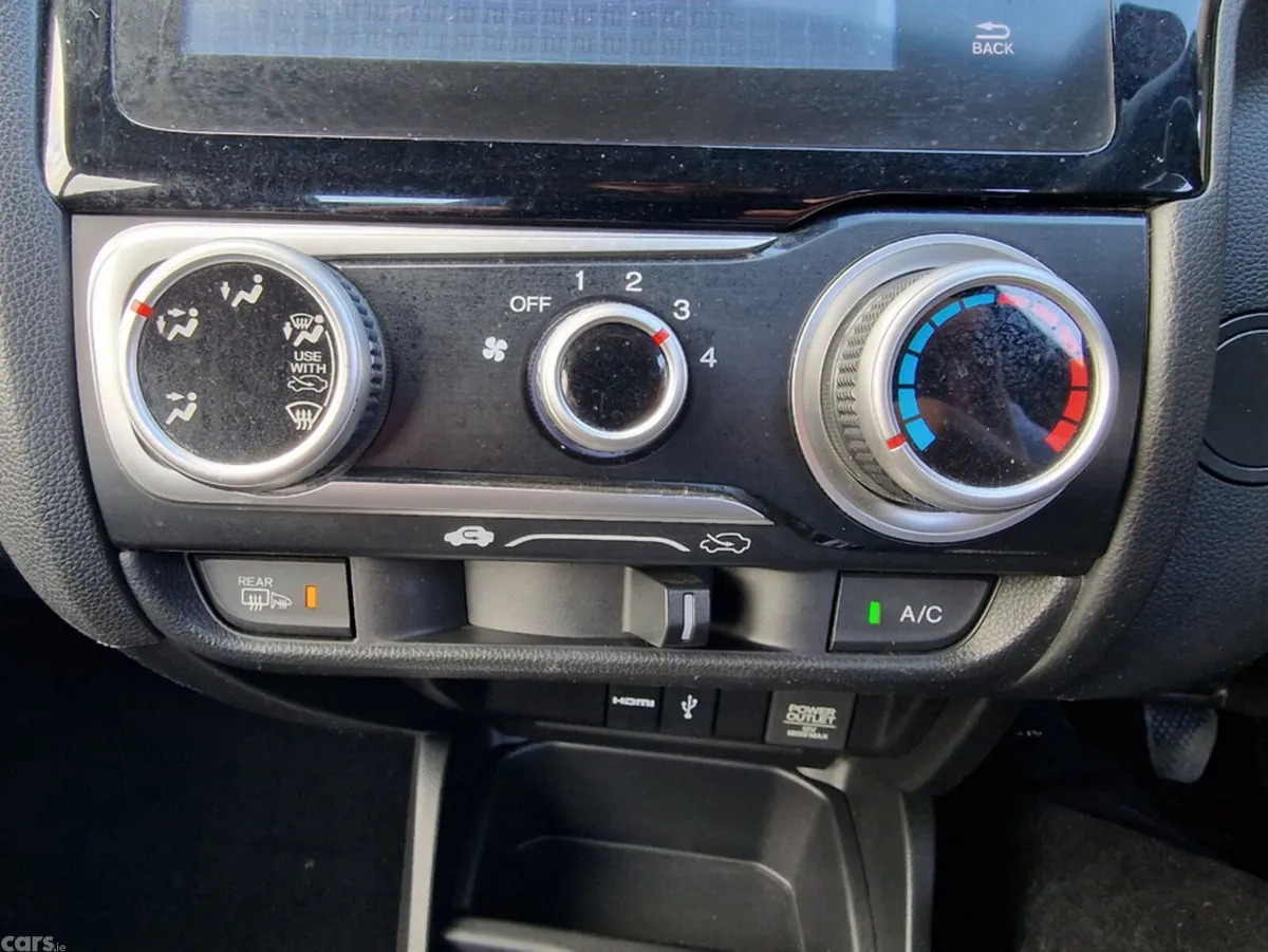 Honda Jazz Hatchback, Petrol, 2016, Silver