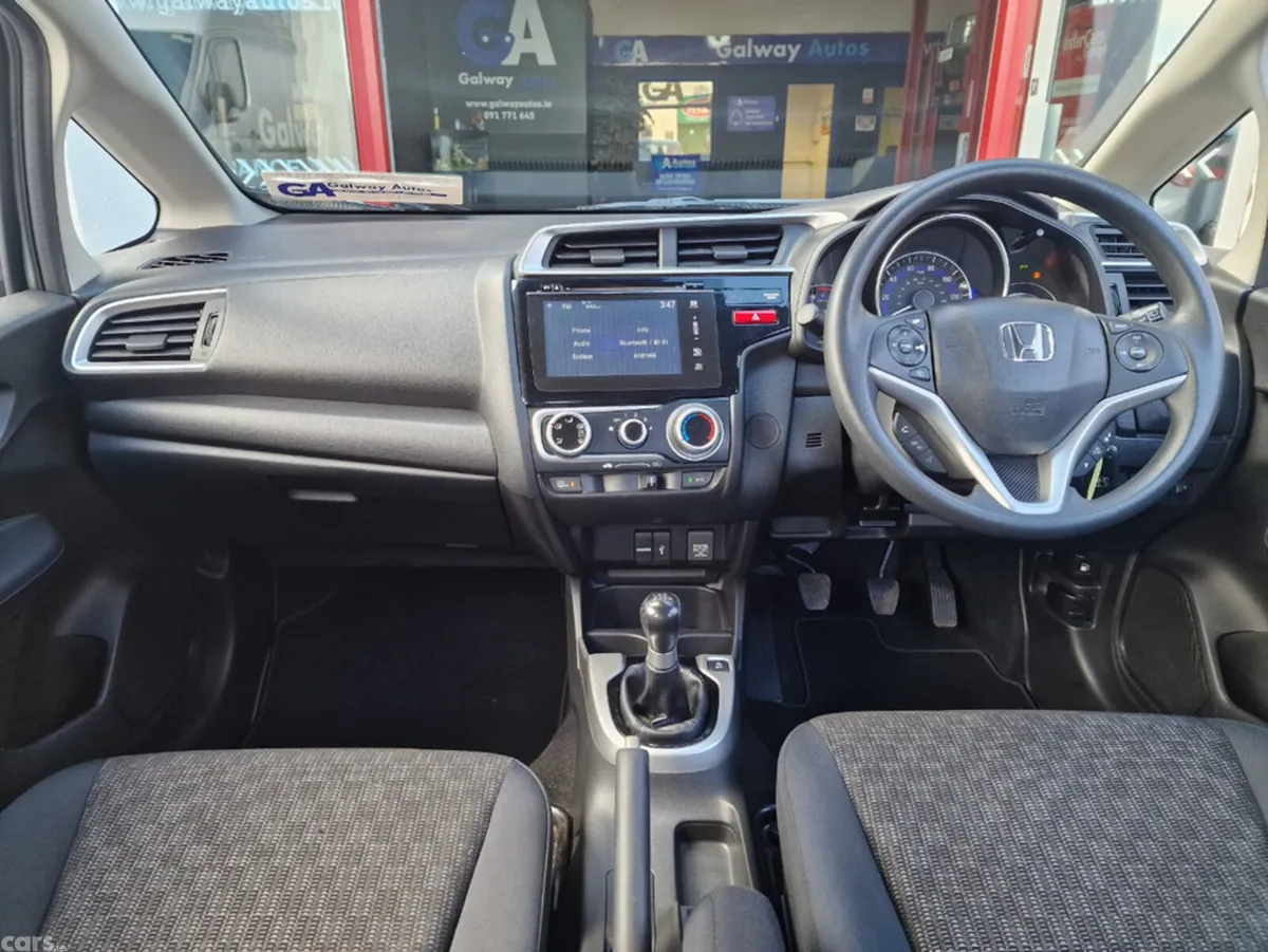 Honda Jazz Hatchback, Petrol, 2016, Silver