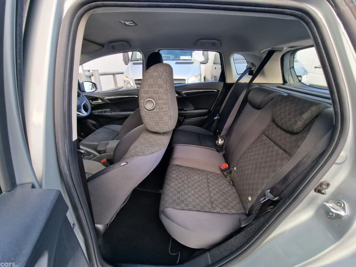 Honda Jazz Hatchback, Petrol, 2016, Silver
