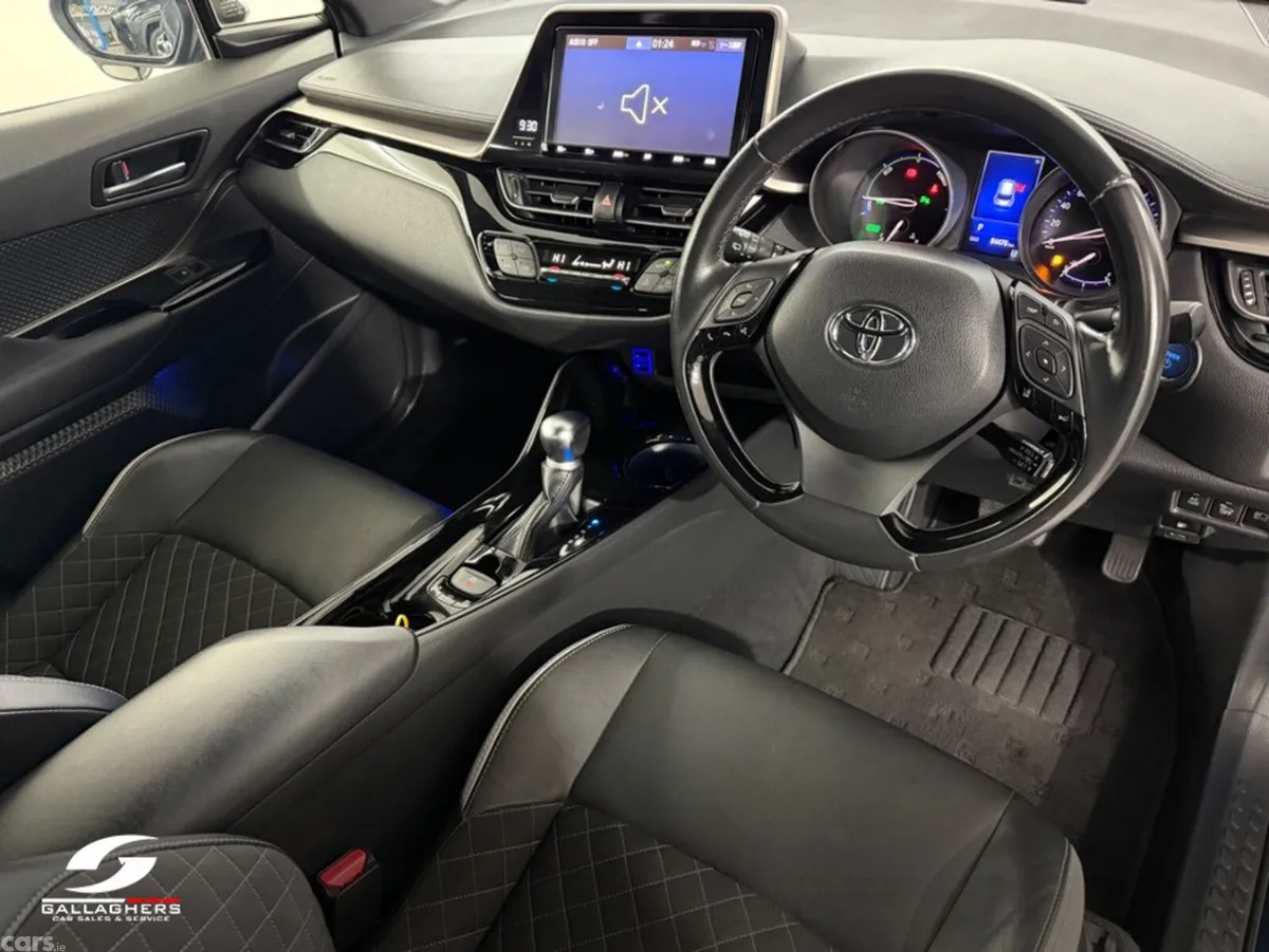 Toyota C-HR SUV, Petrol Hybrid, 2019, Blue