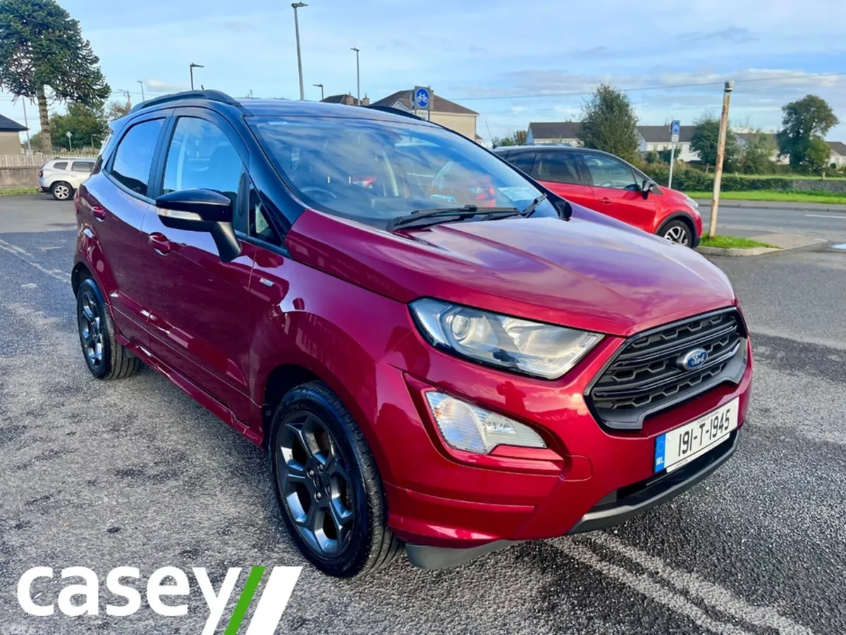 Ford EcoSport Hatchback, Petrol, 2019, Red
