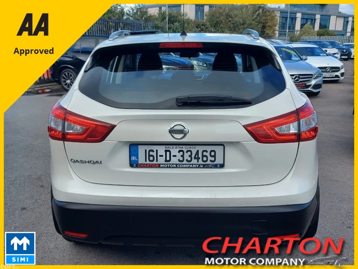 Nissan Qashqai MPV, Petrol, 2016, White