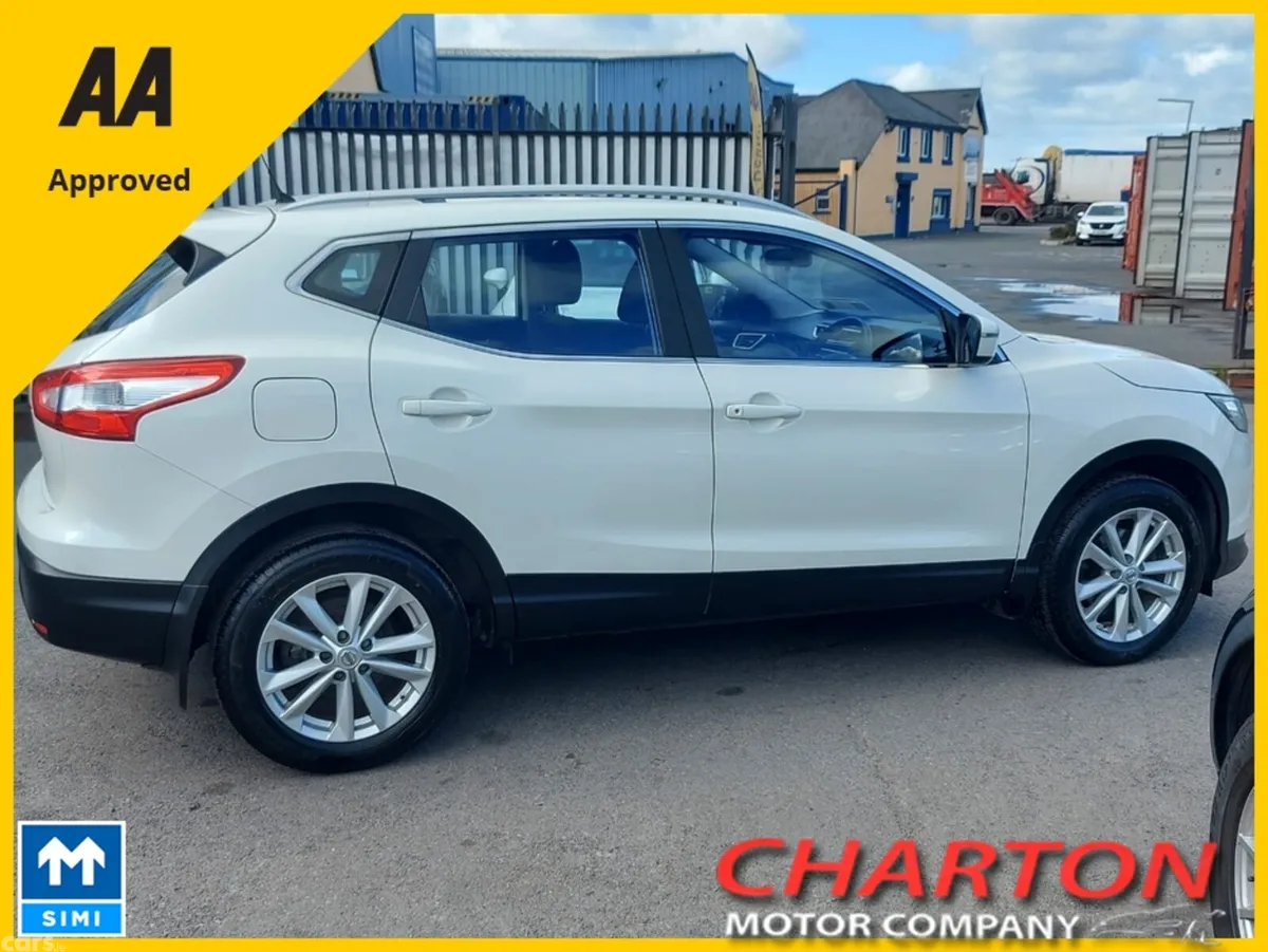 Nissan Qashqai MPV, Petrol, 2016, White