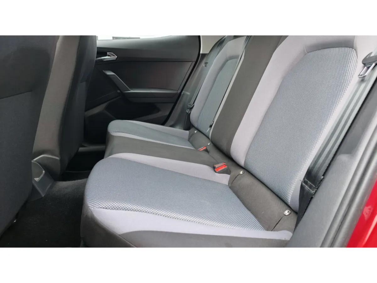 SEAT Arona Hatchback, Petrol, 2019, Black