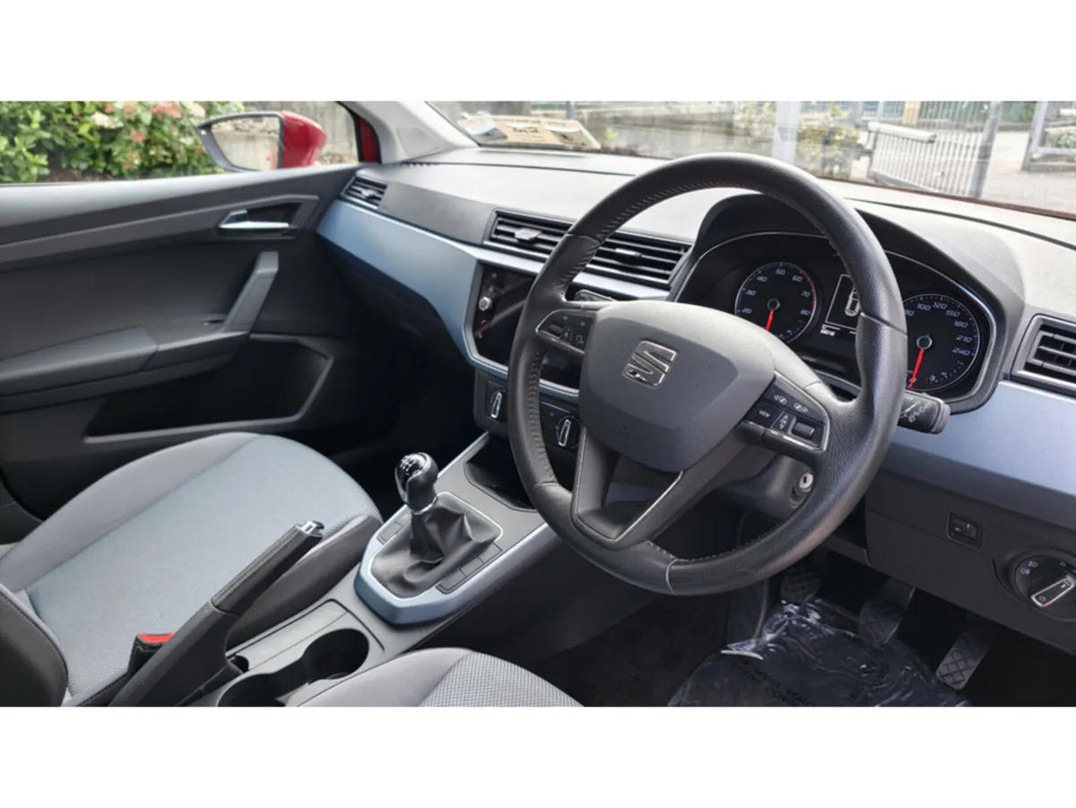 SEAT Arona Hatchback, Petrol, 2019, Black