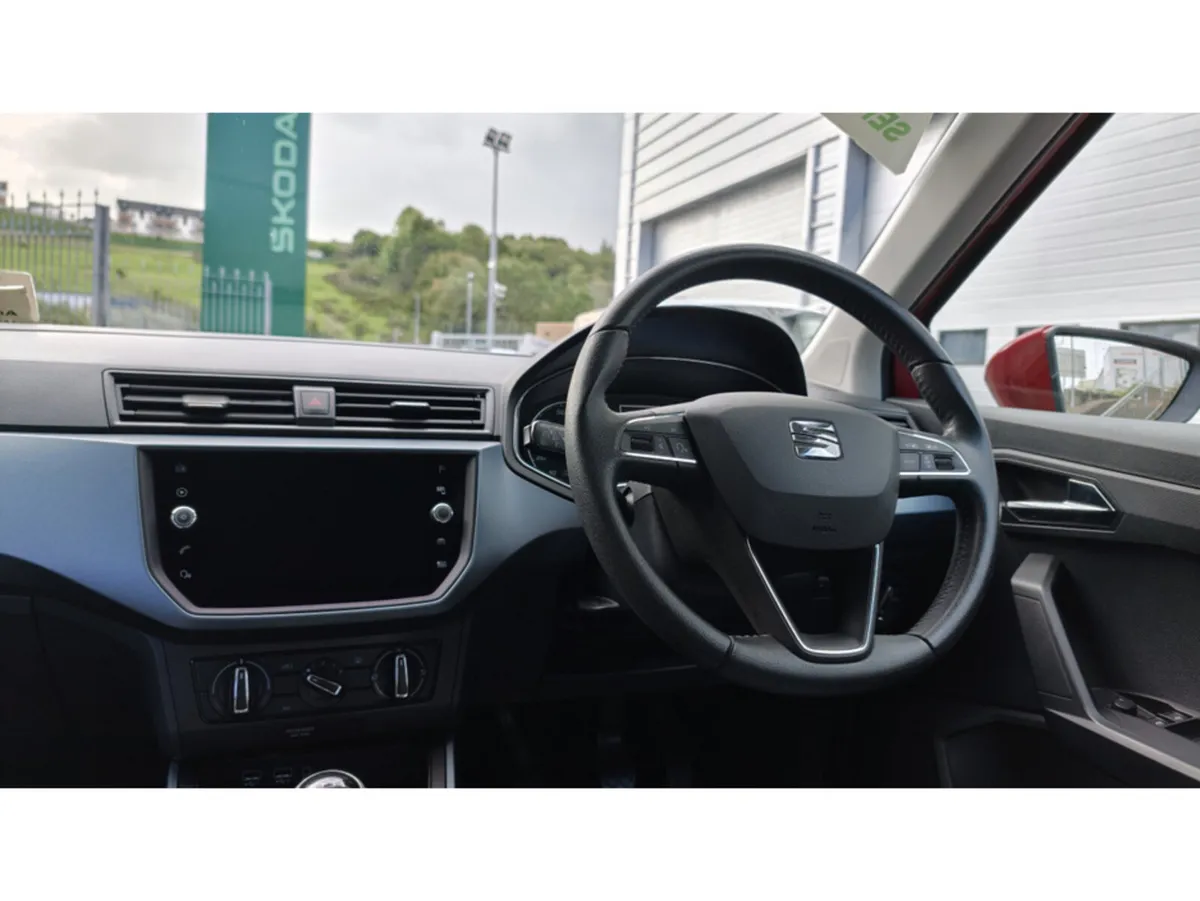 SEAT Arona Hatchback, Petrol, 2019, Black