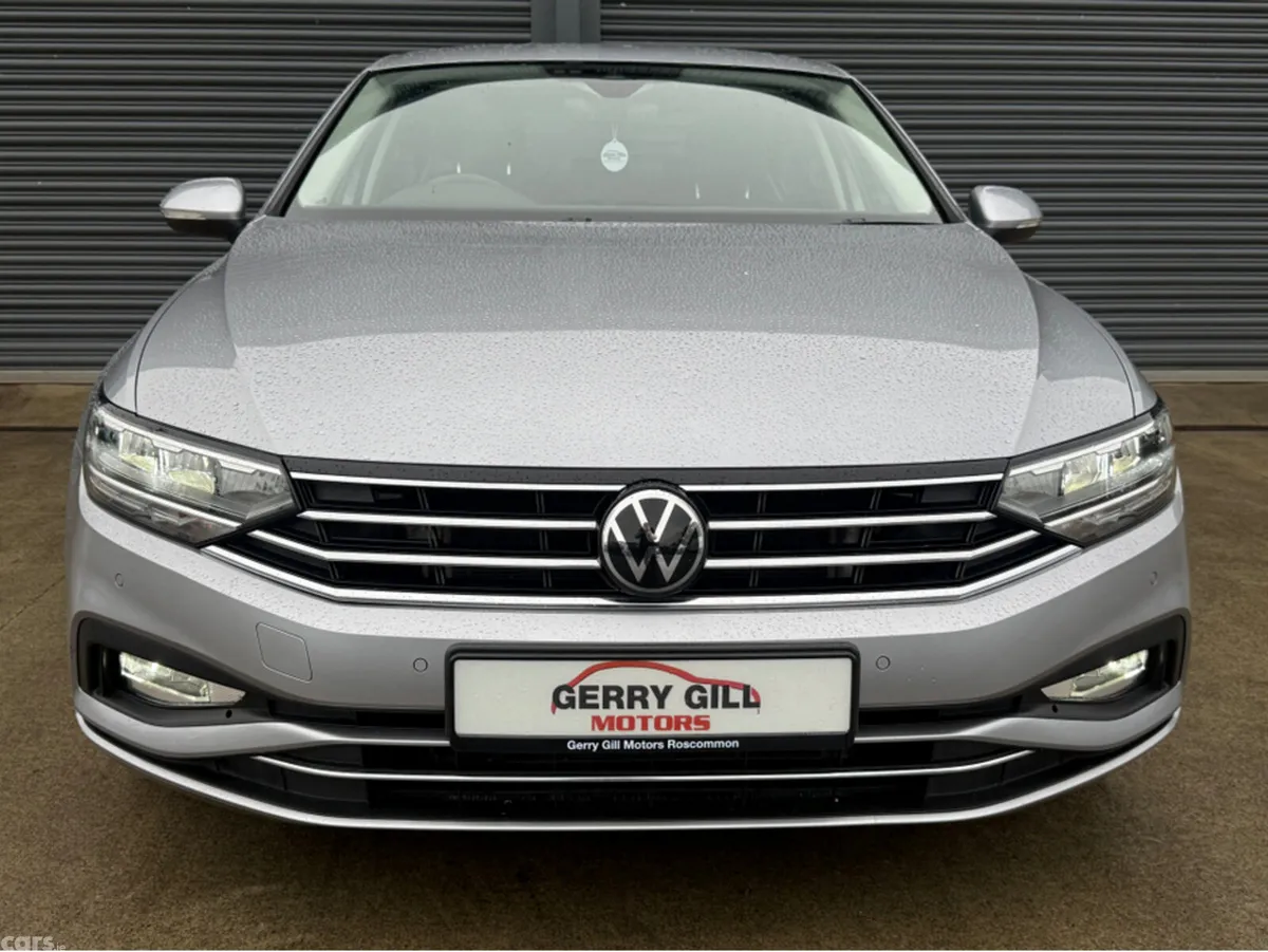 Volkswagen Passat Saloon, Diesel, 2021, Grey