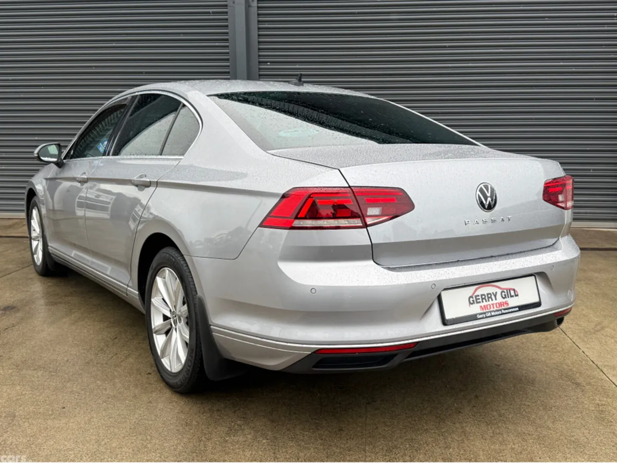 Volkswagen Passat Saloon, Diesel, 2021, Grey