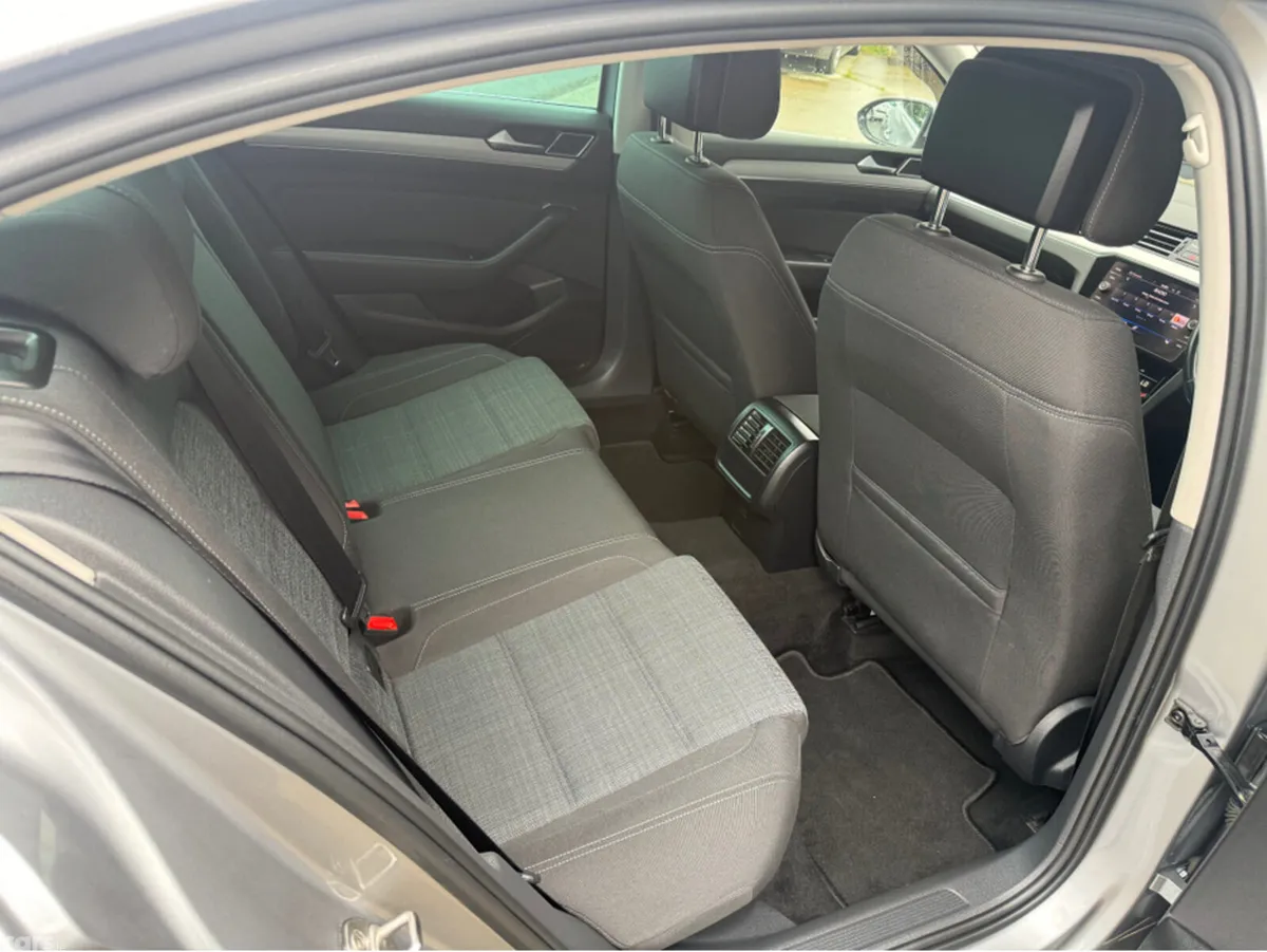 Volkswagen Passat Saloon, Diesel, 2021, Grey