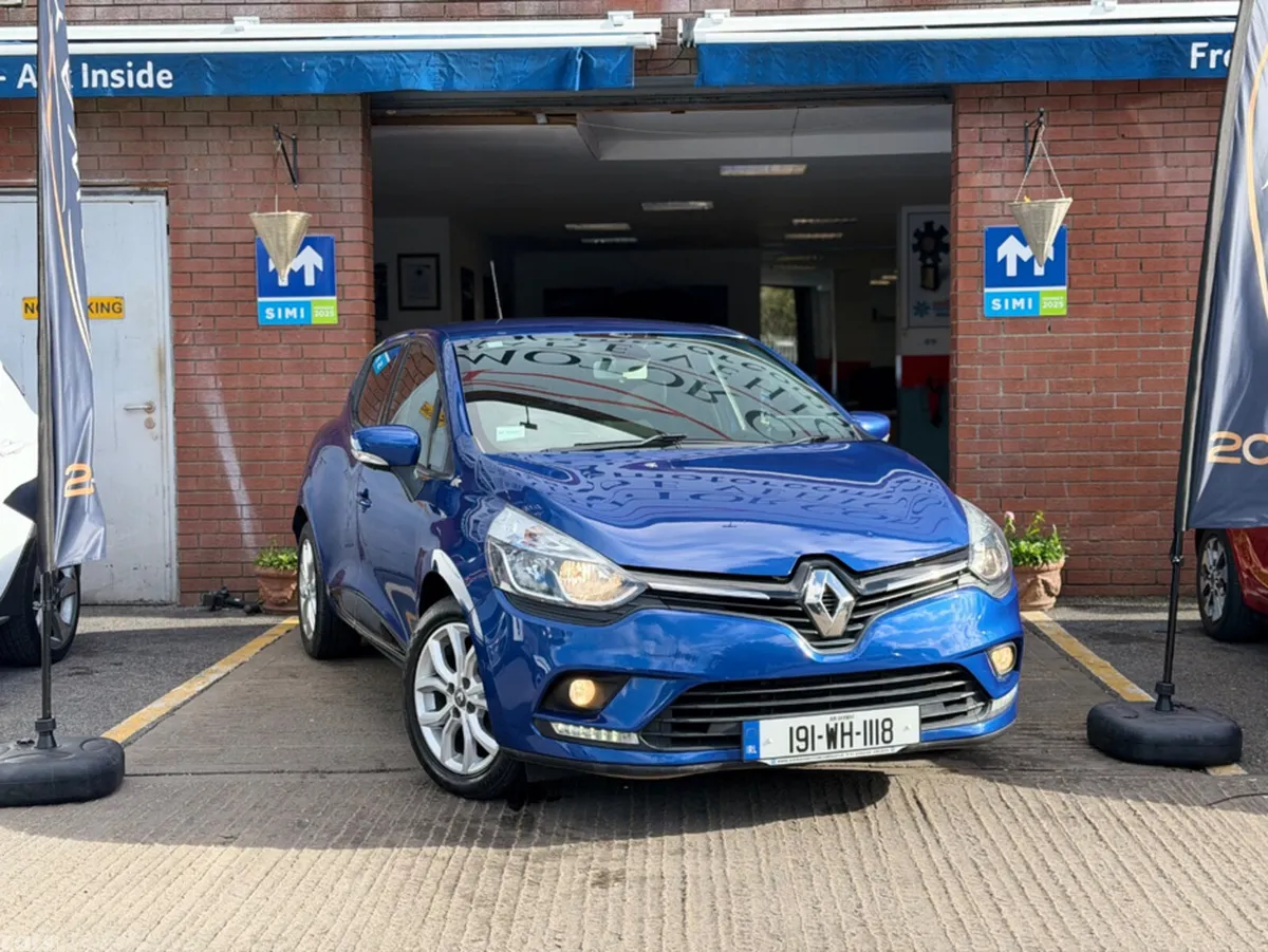Renault Clio Hatchback, Petrol, 2019, Blue