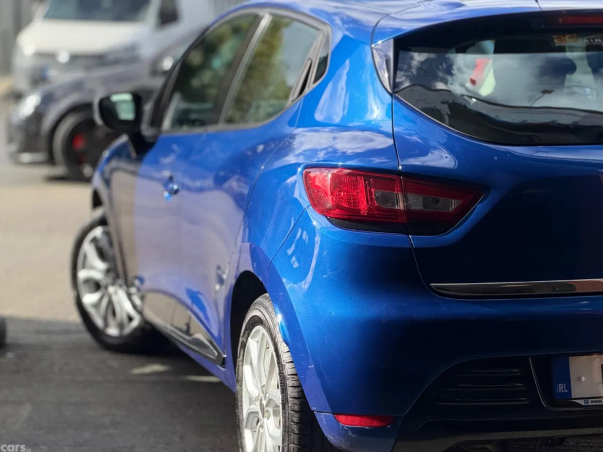 Renault Clio Hatchback, Petrol, 2019, Blue