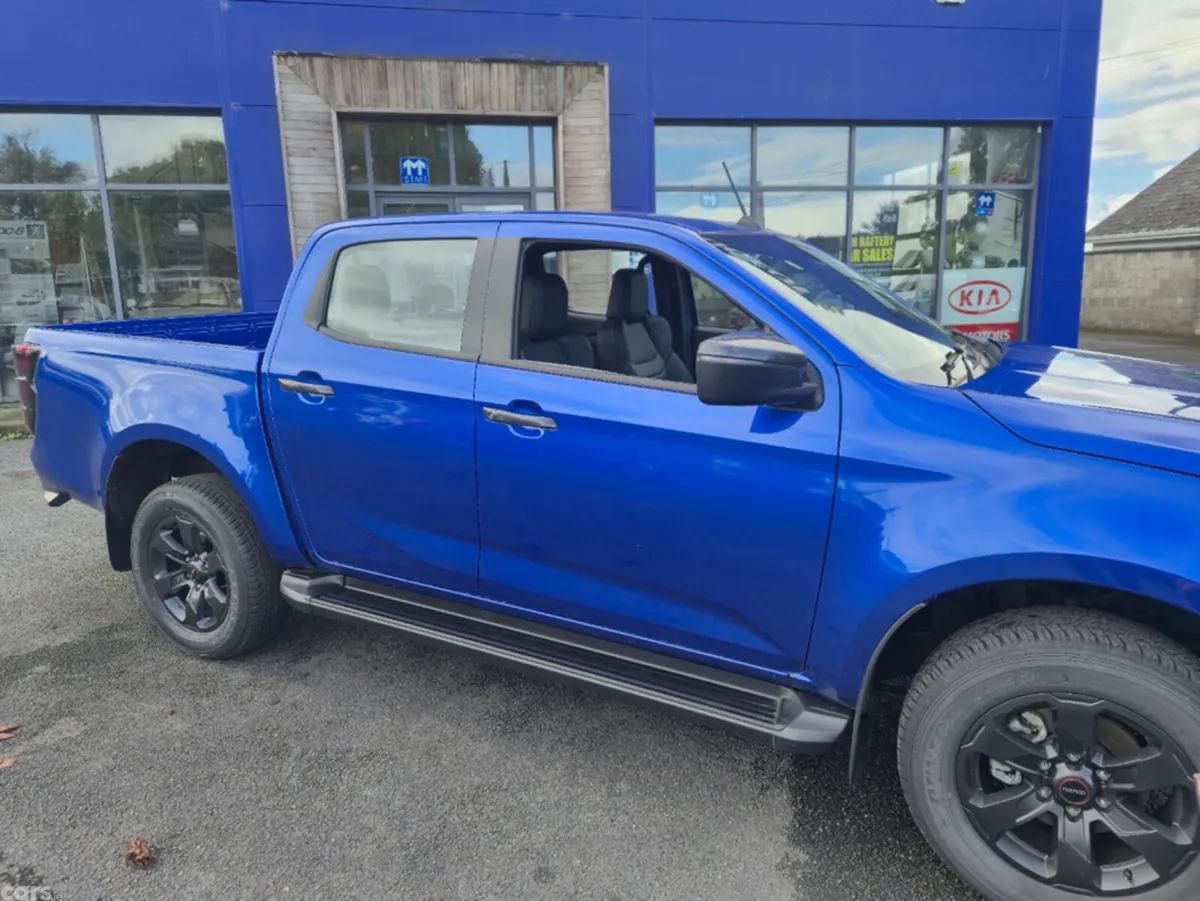 Isuzu D-Max Pick Up, Diesel, 2026, Blue