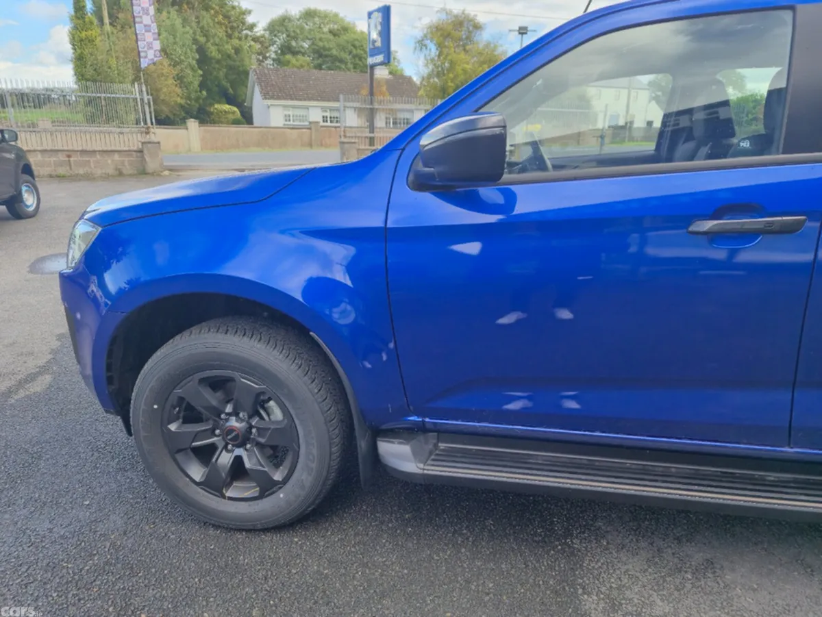 Isuzu D-Max Pick Up, Diesel, 2026, Blue