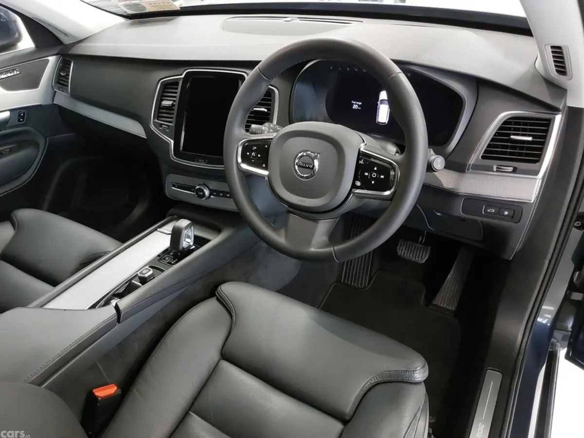 Volvo XC90 SUV, Petrol Plug-in Hybrid, 2024, Blue