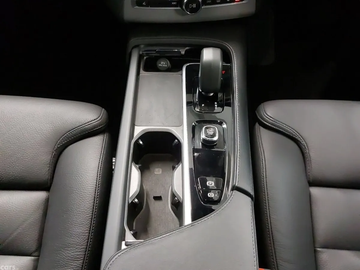 Volvo XC90 SUV, Petrol Plug-in Hybrid, 2024, Blue