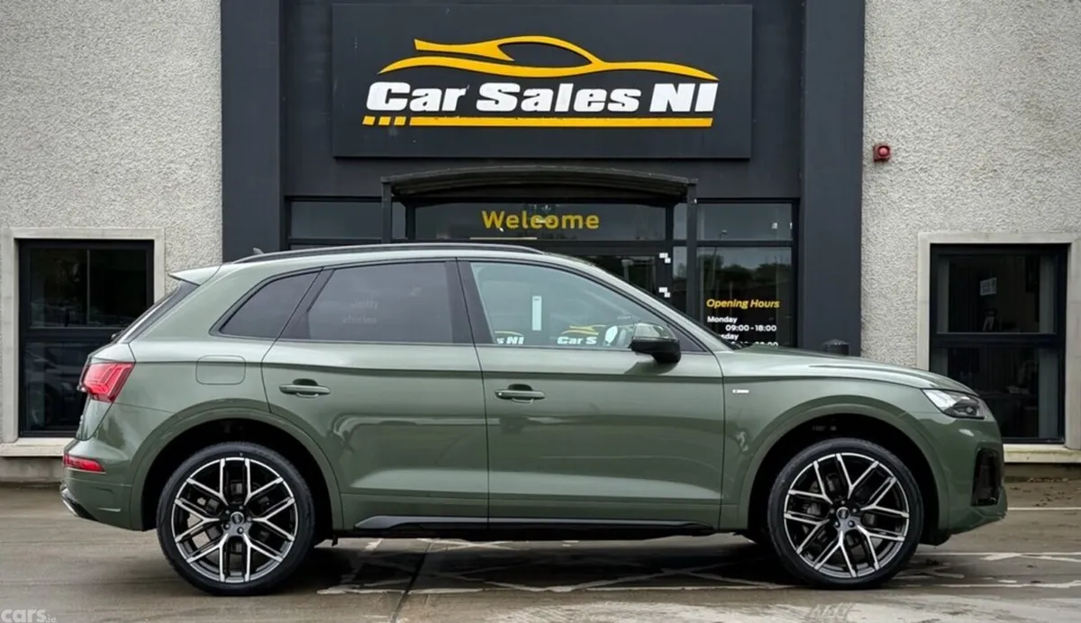 Audi Q5 SUV, Diesel Hybrid, 2023, Green