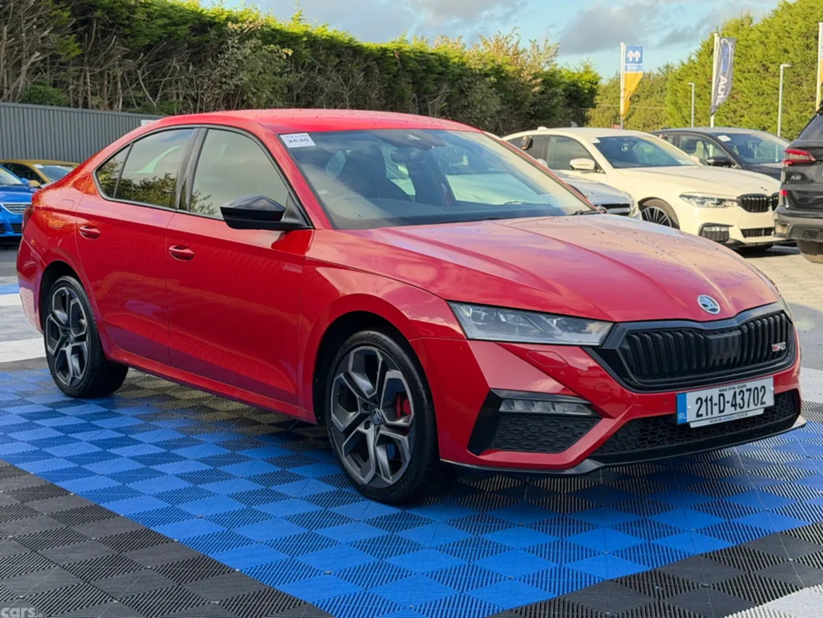 Skoda Octavia Hatchback, Petrol Hybrid, 2021, Red
