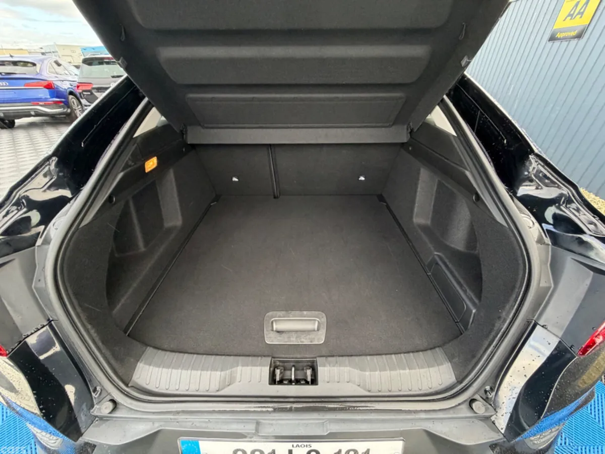 Renault Arkana SUV, Petrol Hybrid, 2022, Black