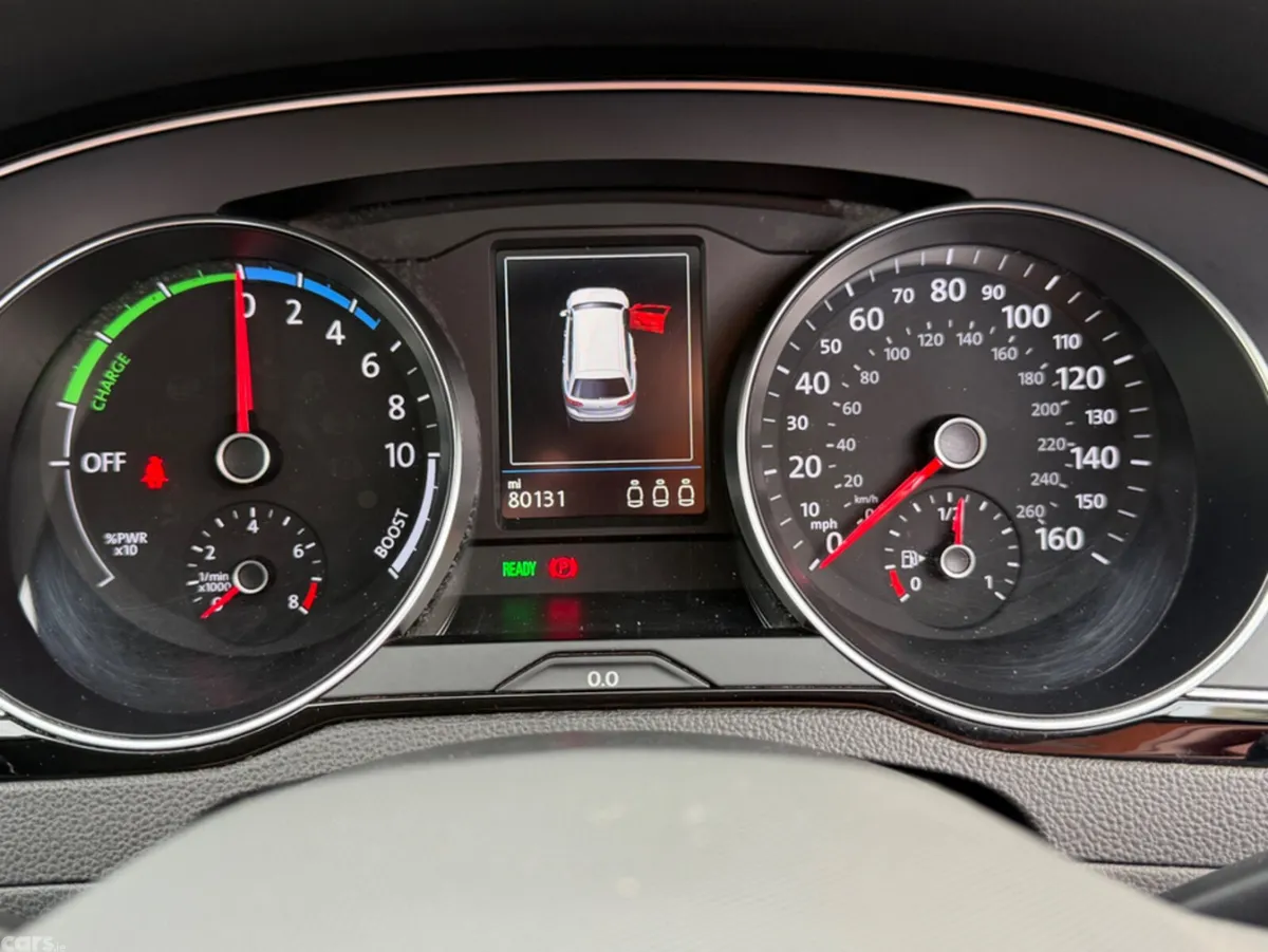 Volkswagen Passat Estate, Petrol Hybrid, 2022, Grey