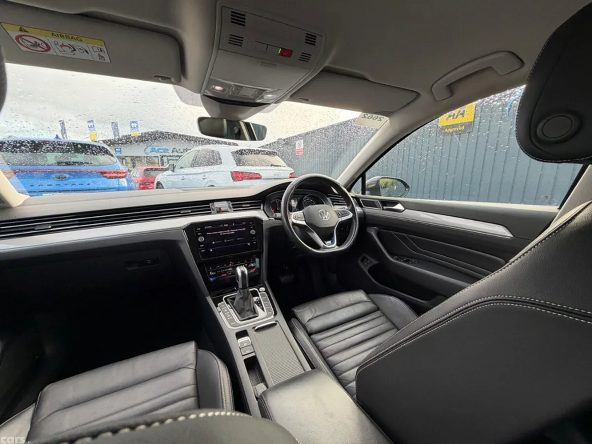Volkswagen Passat Estate, Petrol Hybrid, 2022, Grey