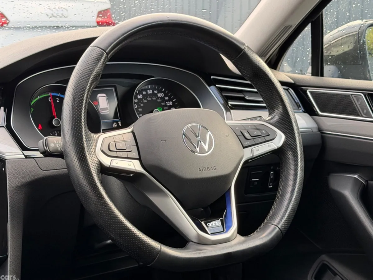 Volkswagen Passat Estate, Petrol Hybrid, 2022, Grey