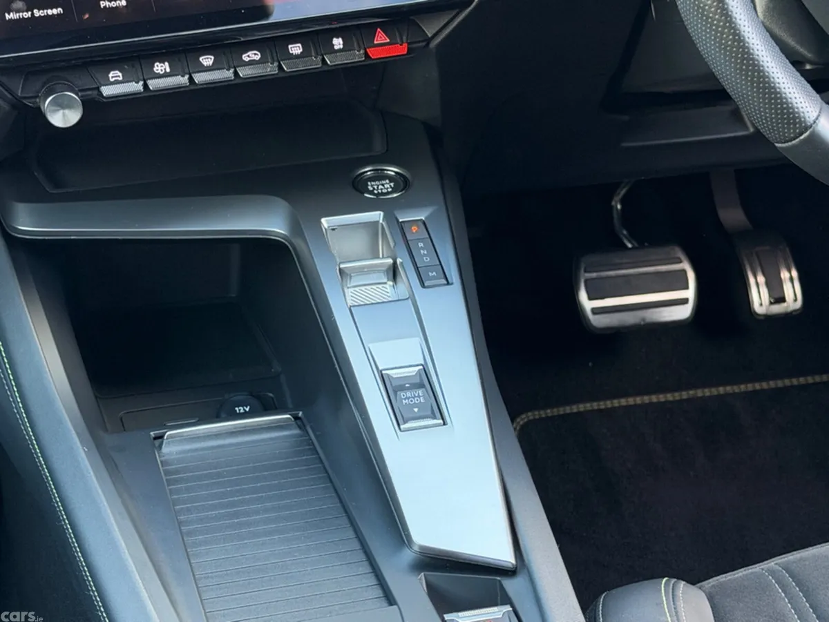 Peugeot 408 Hatchback, Petrol, 2024, Grey